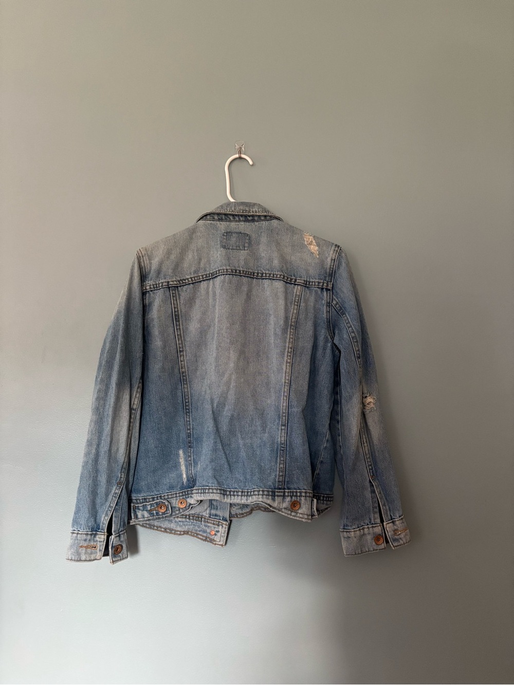 Old Navy Light Blue Denim Jacket - Blue - Picture 2 of 3